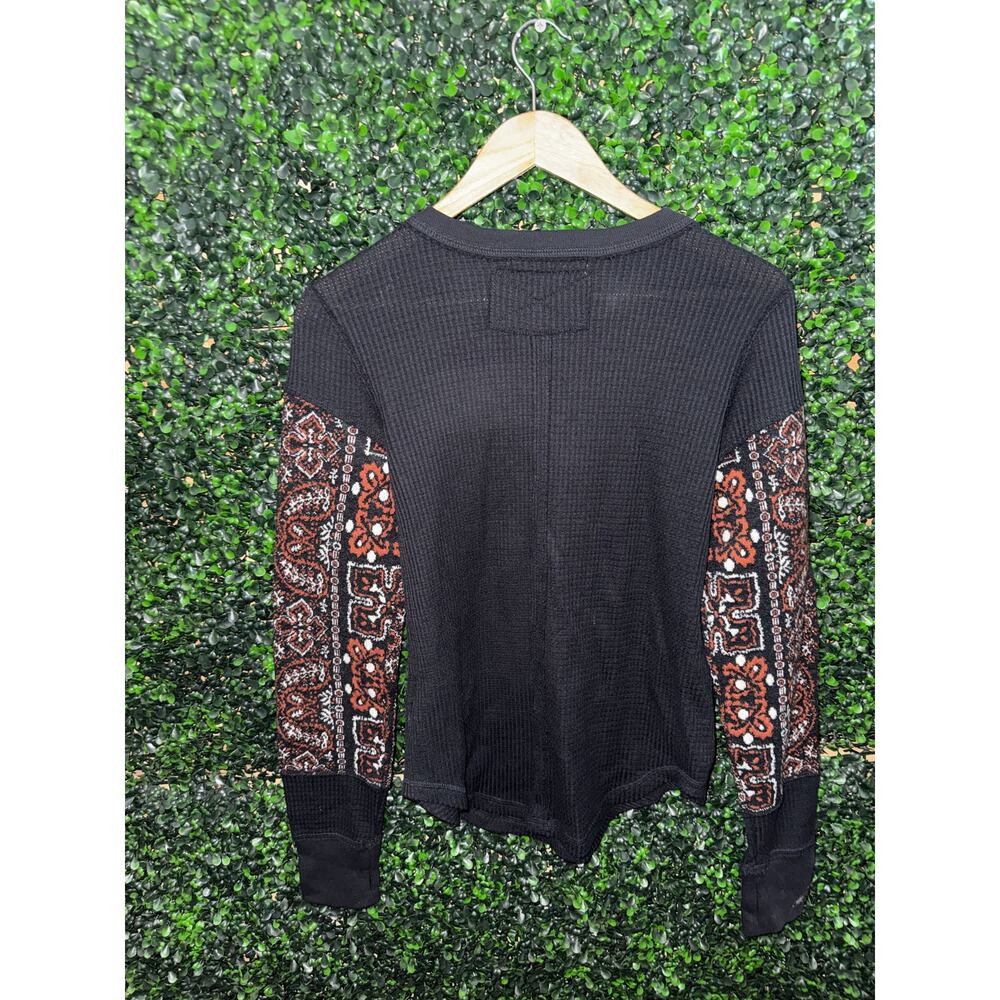 We The Free, Thermal Sweater, Black Nikki Knit Thumb Hole Top, Size M - Picture 5 of 5